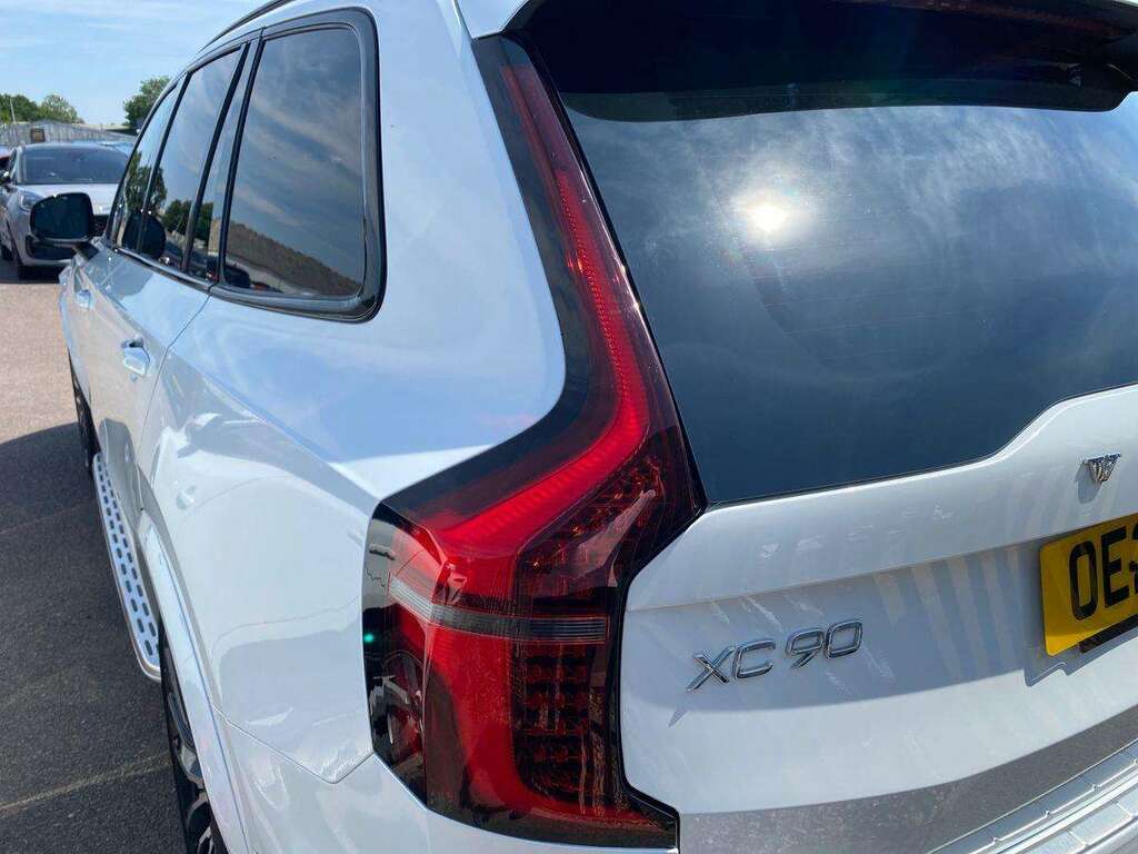 Volvo XC90 2.0 T8 18.8Kwh Core Suv Plug-in Hybrid Black #34