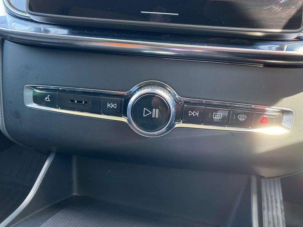 Volvo XC90 2.0 T8 18.8Kwh Core Suv Plug-in Hybrid Black #21