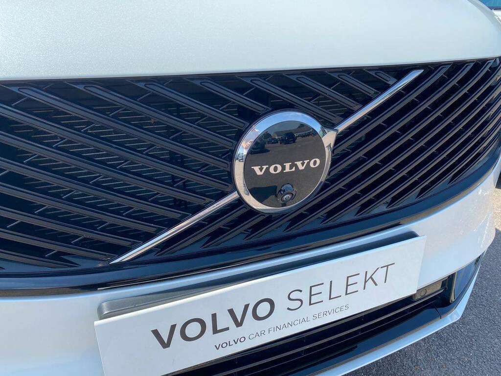 Volvo XC90 2.0 T8 18.8Kwh Core Suv Plug-in Hybrid Black #31