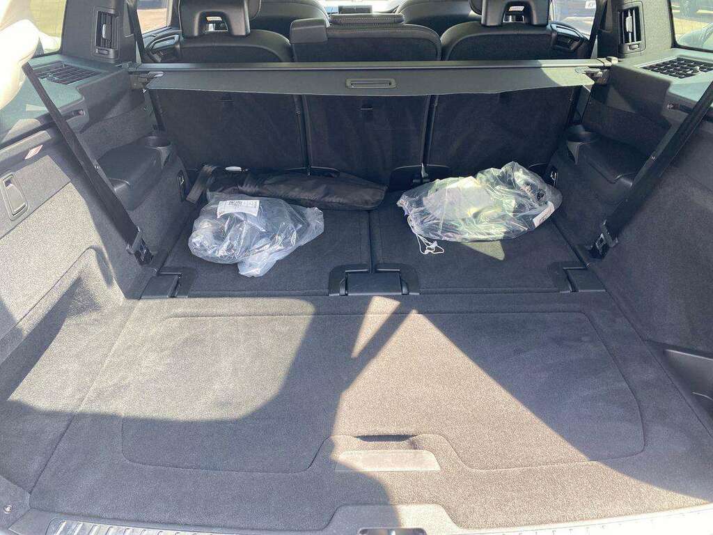 Volvo XC90 2.0 T8 18.8Kwh Core Suv Plug-in Hybrid Black #16