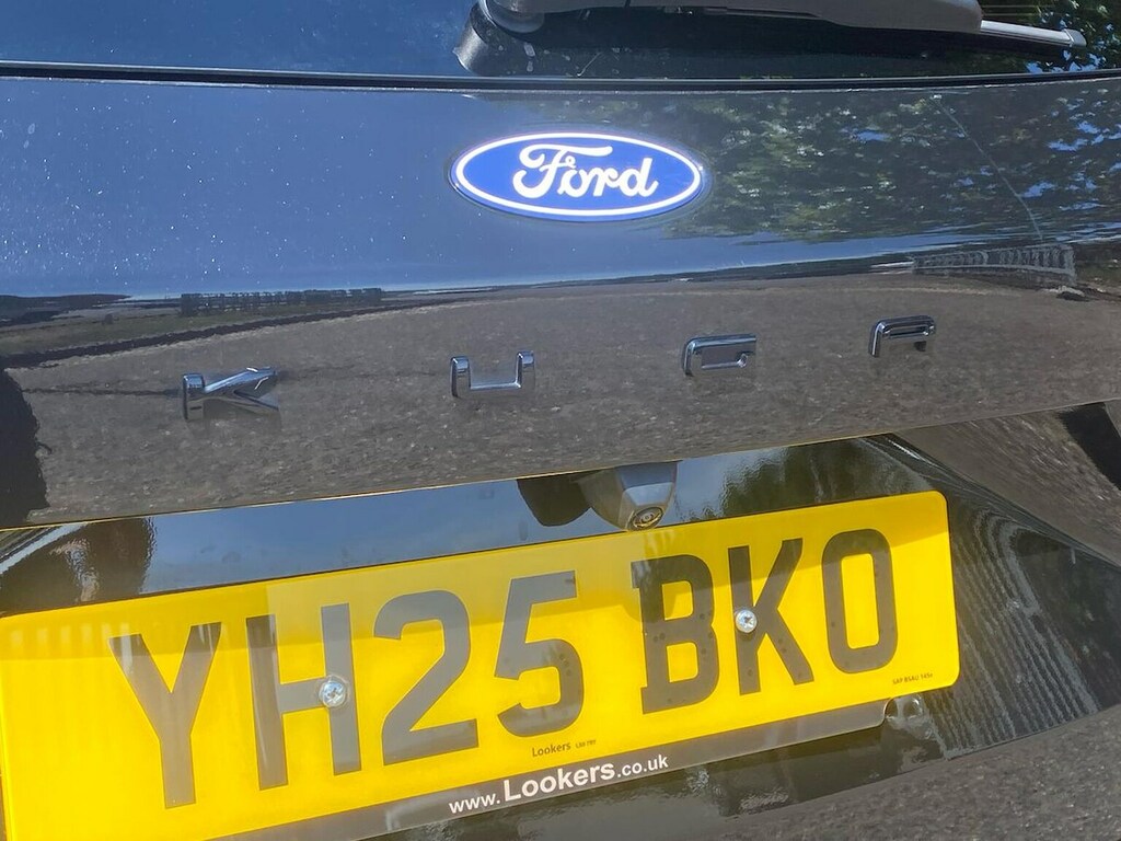 Ford Kuga Ford Kuga St-line X 2.5L Duratec Fhev 180Ps Black #33