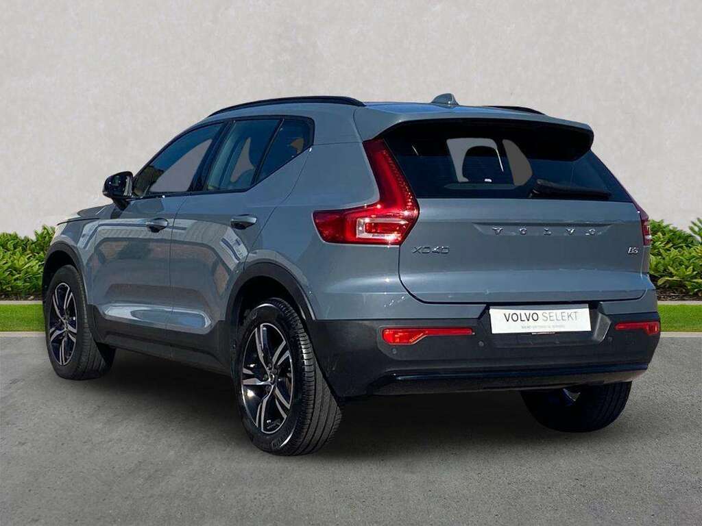 Volvo XC40 2.0 B3p Plus Dark Grey #2