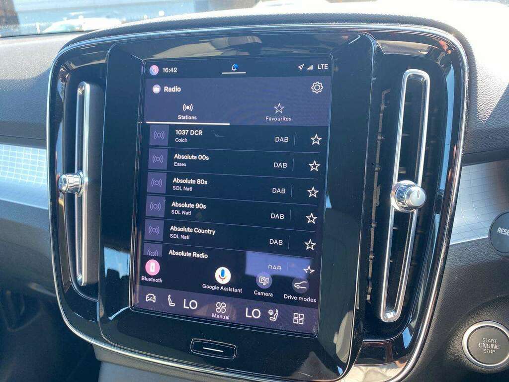 Volvo XC40 Recharge Ultimate, T5 Plug-in Hybrid, Black #25