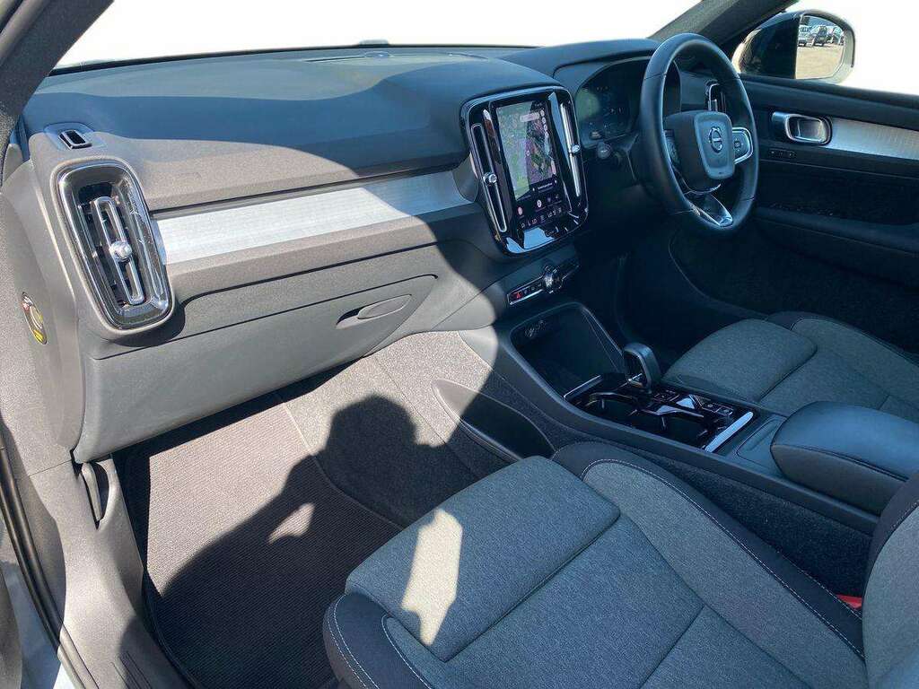 Volvo XC40 Recharge Ultimate, T5 Plug-in Hybrid, Black #7