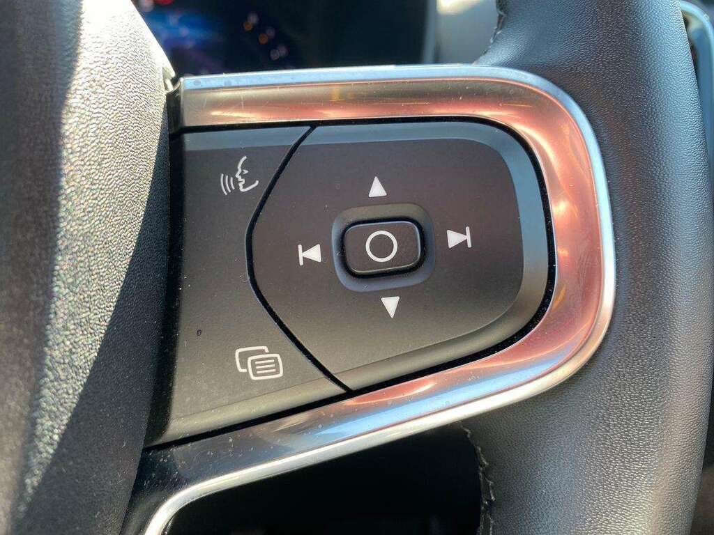 Volvo XC40 Recharge Ultimate, T5 Plug-in Hybrid, Black #26