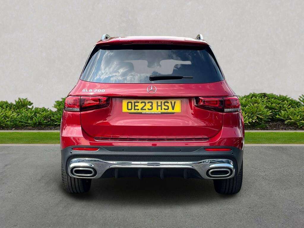 Mercedes-Benz GLB Class Glb 200 Amg Line Premium 7G-tronic Red #4