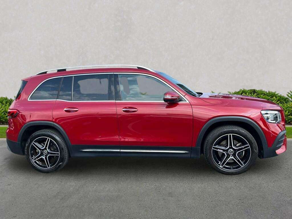 Mercedes-Benz GLB Class Glb 200 Amg Line Premium 7G-tronic Red #3