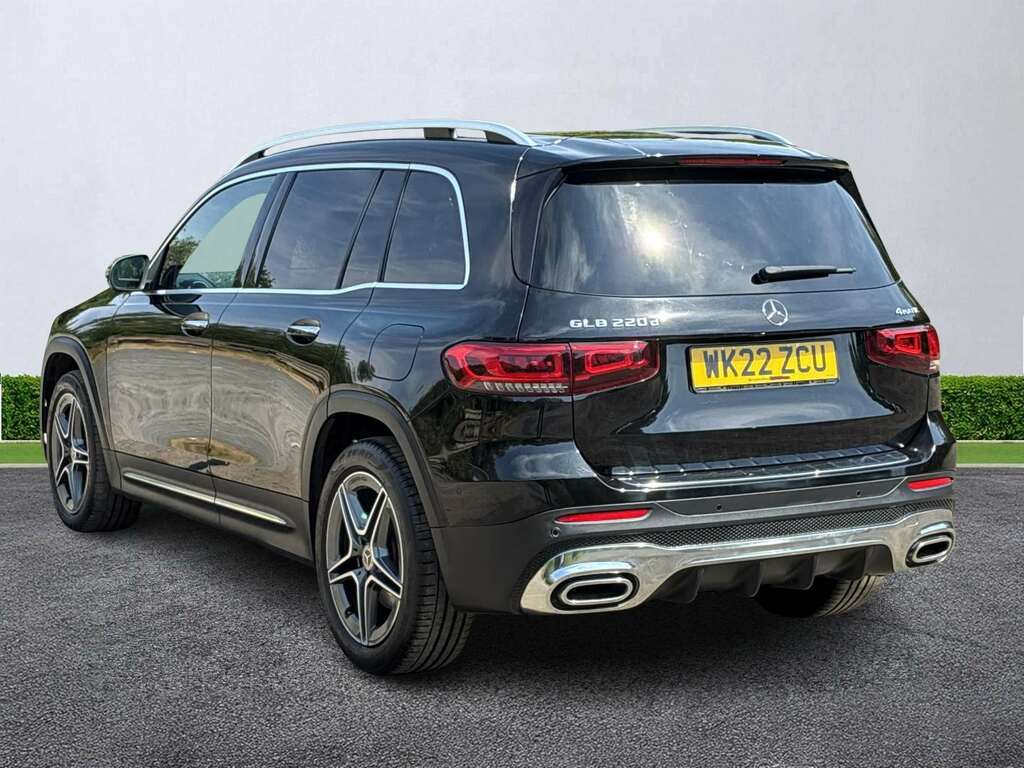 Mercedes-Benz GLB Class Glb 220D 4Matic Amg Line Prem Plus 8G-tronic Black #2