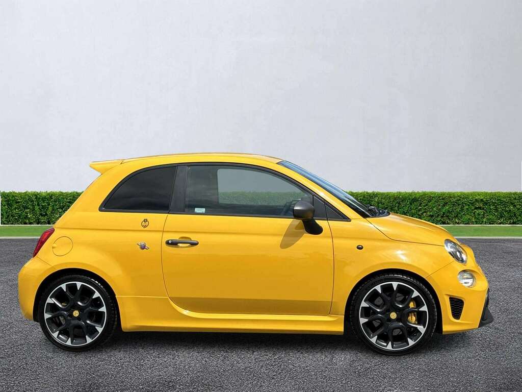 Abarth 595 1.4 T-jet 180 Competizione MH68YKS Yellow #3