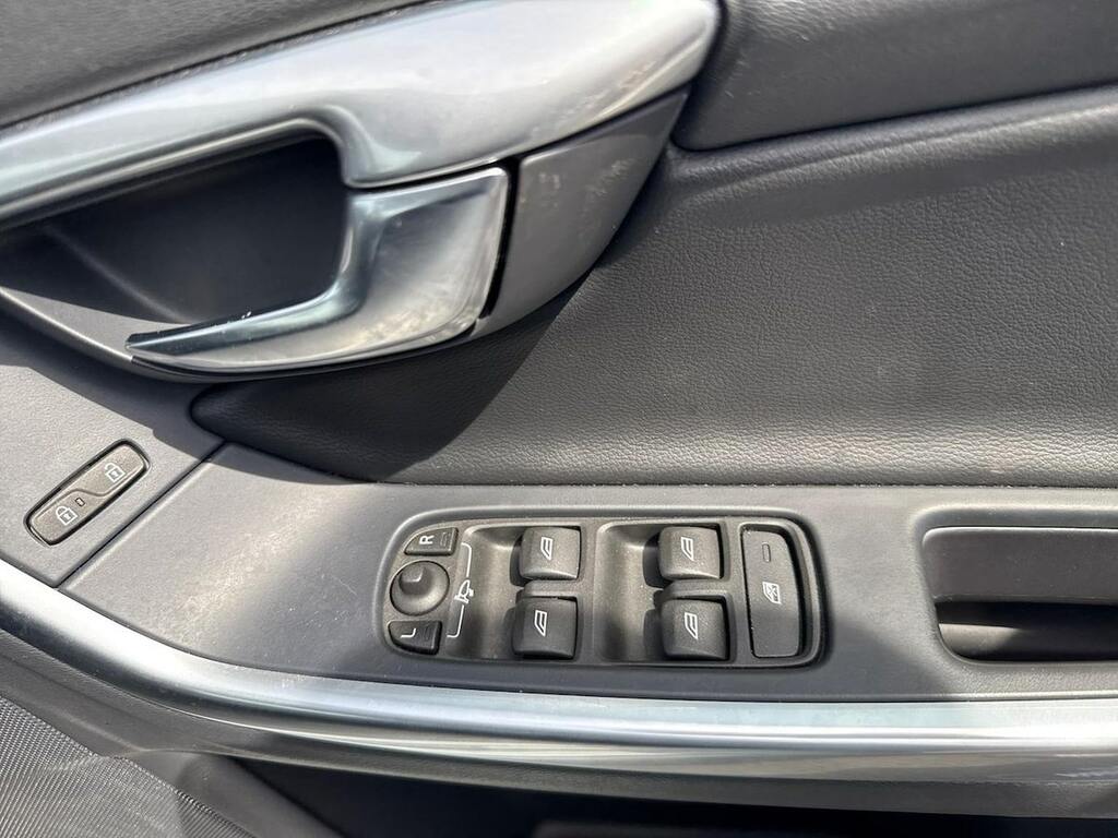 Volvo V60 Cross Country Estate Silver #22
