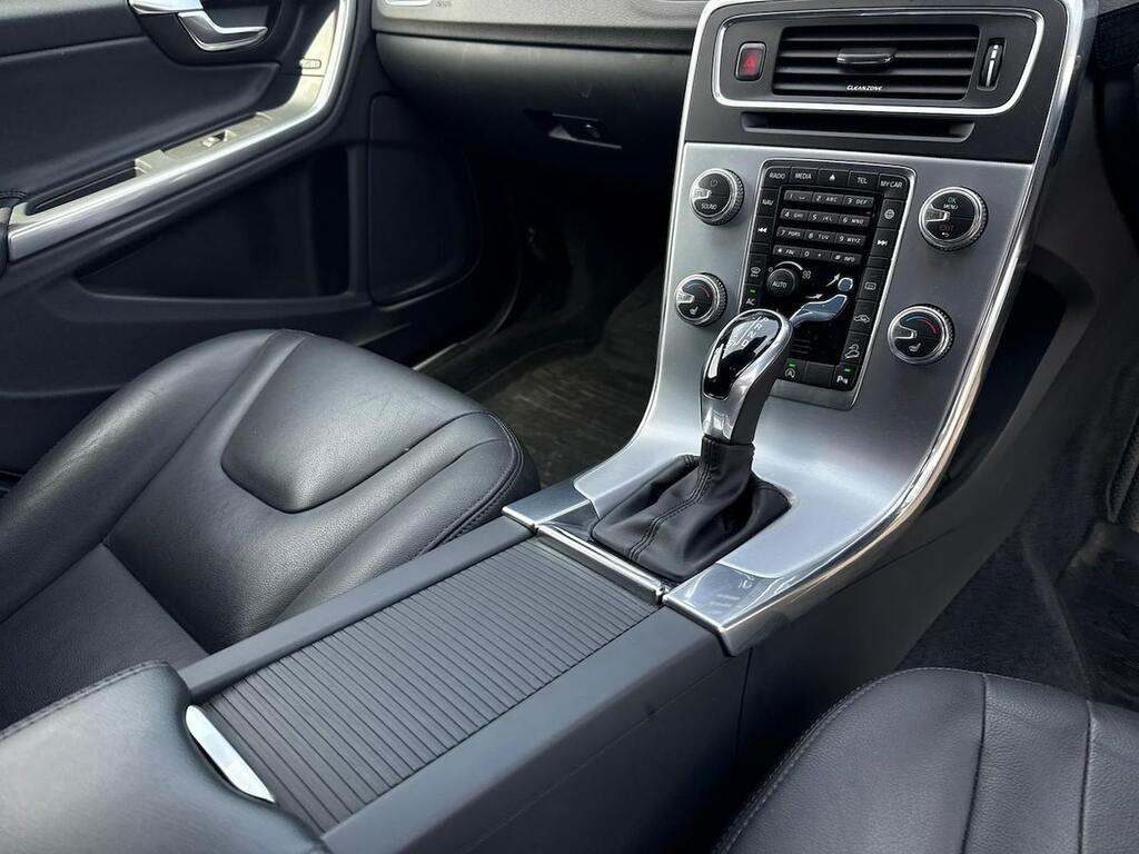 Volvo V60 Cross Country Estate Silver #14