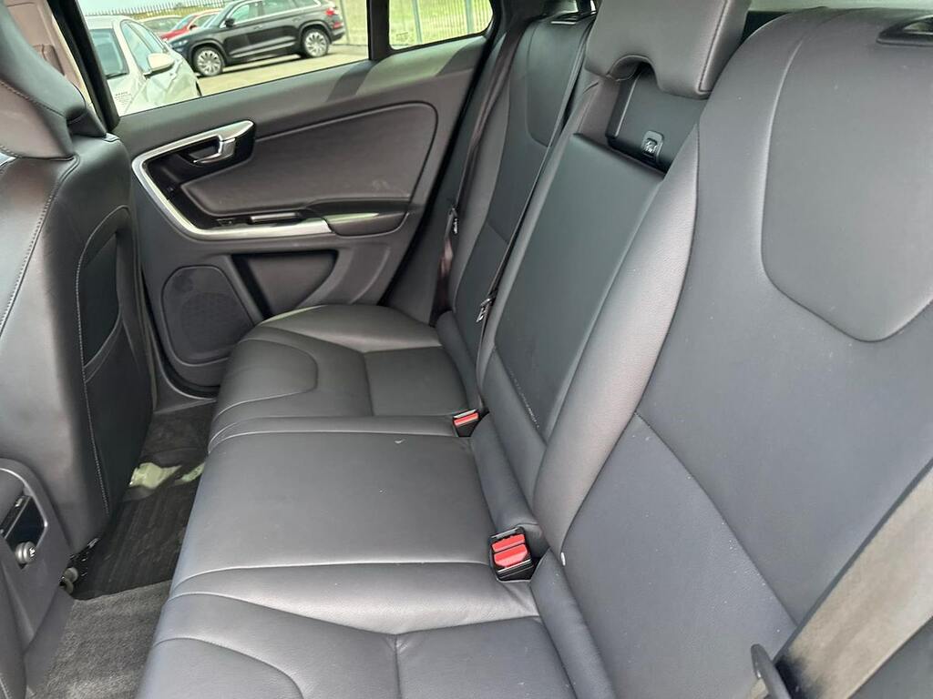 Volvo V60 Cross Country Estate Silver #17