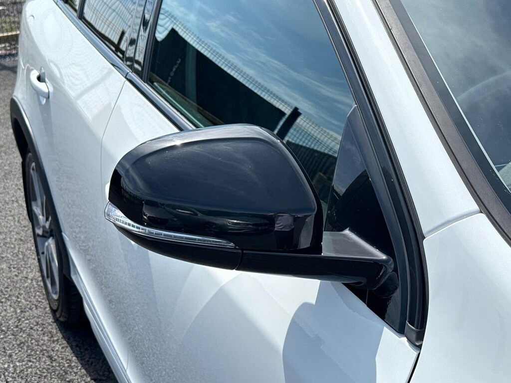 Volvo V60 Cross Country Estate Silver #32
