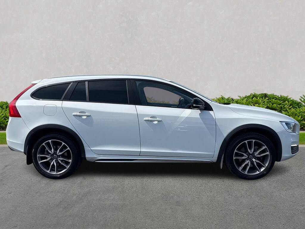 Volvo V60 Cross Country D4 190 Cross Country Lux Nav Awd Geartronic White #3