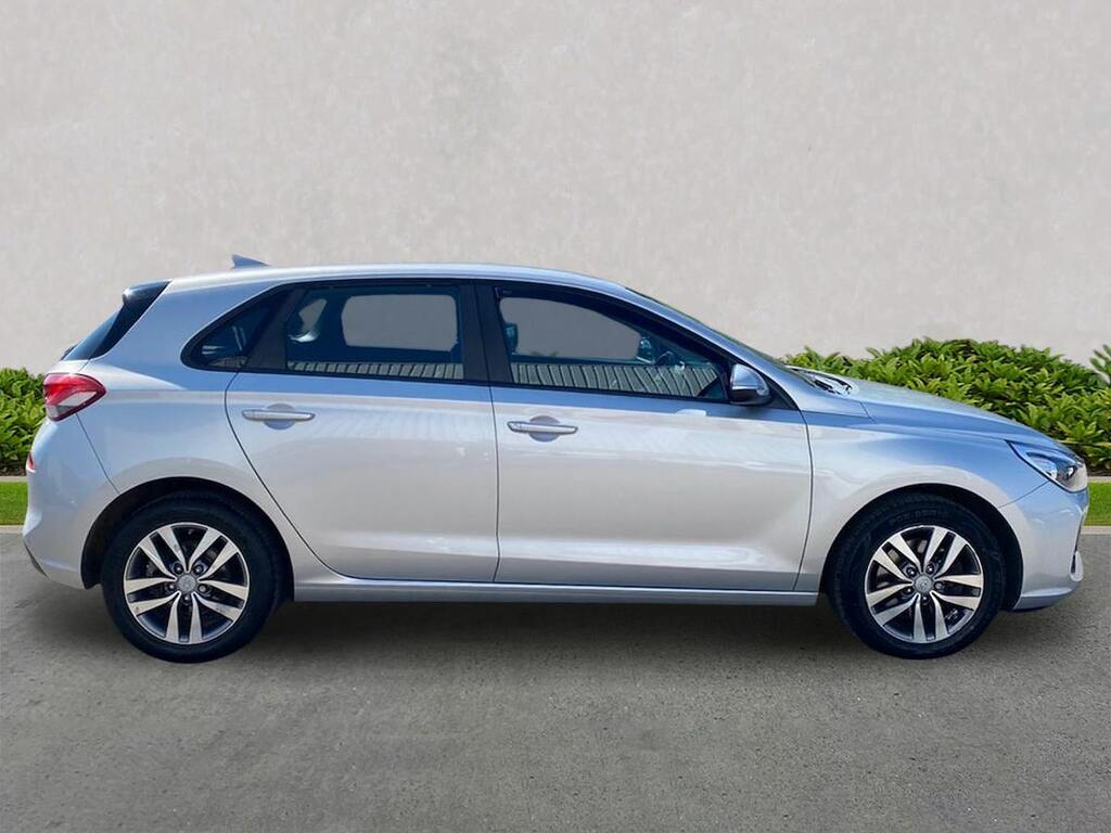 Hyundai I30 1.6 Crdi Se Nav Silver #3