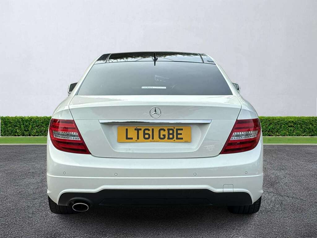 Mercedes-Benz C Class C250 Cdi Blueeff Amg Sport Edition 125 White #4
