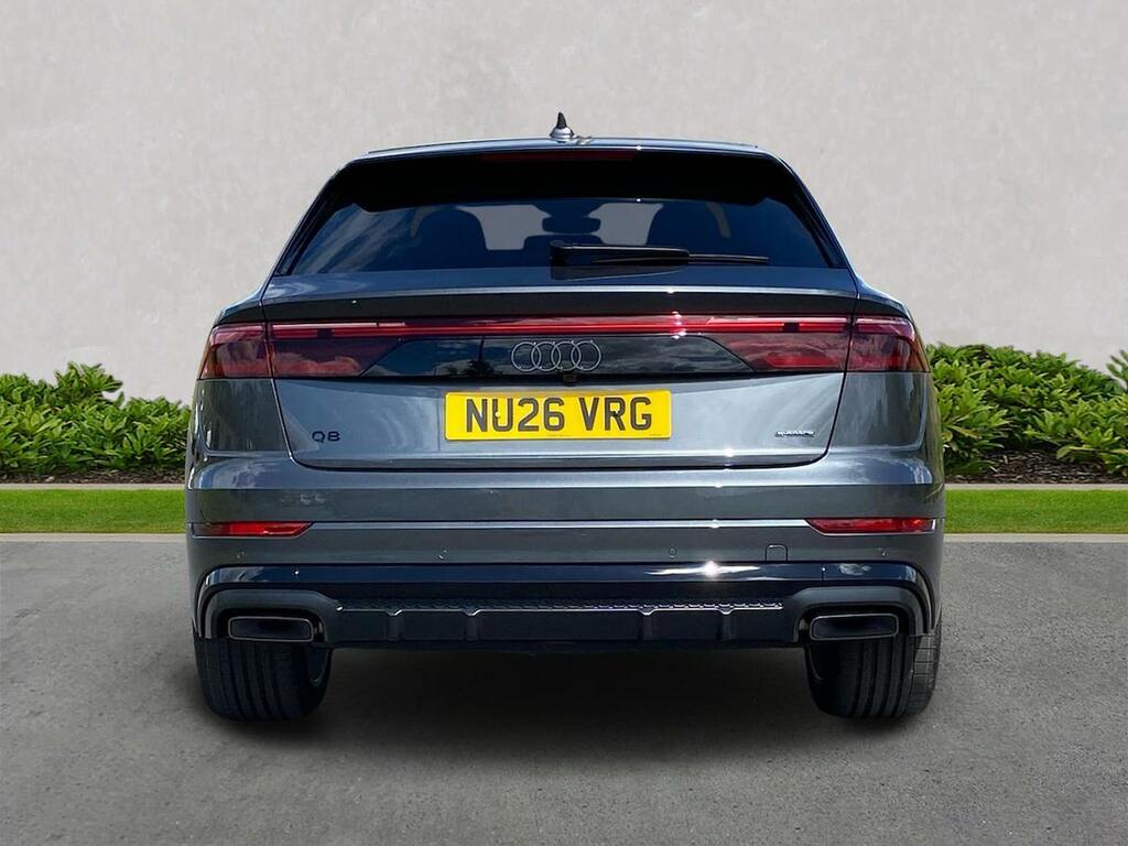 Audi Q8 e tron 3.0 E-hybrid V6 22Kwh Black Edition Suv Grey #4