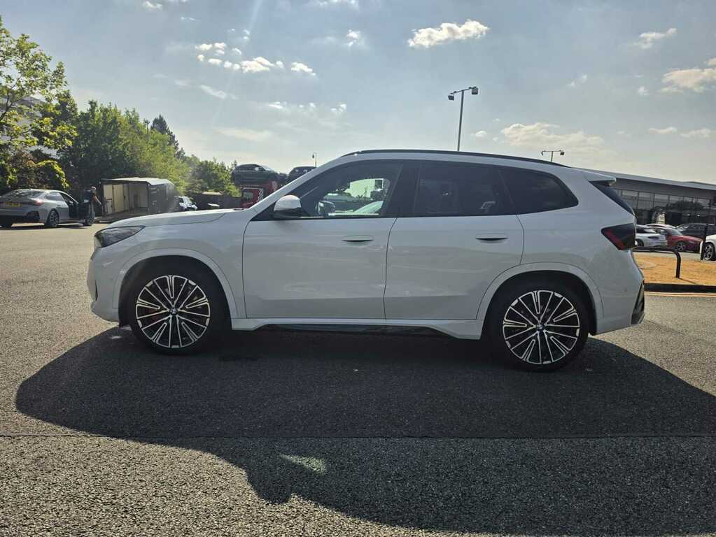 BMW iX1 230Kw Xdrive30 Shadow Edition 65Kwh DS26MWX White #4