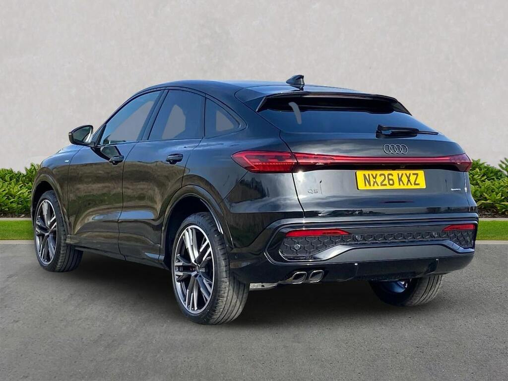 Audi Q5 2.0 Tdi Quattro Edition 1 S Tronic Sv Black #2