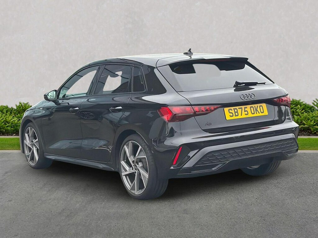 Audi A3 2.0 Tdi 150 Black Edition S Tronic Black #2