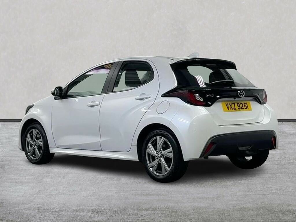 Toyota Yaris 1.5 Vvt-h Icon Hatchback Hybrid E-cvt E NO08EJJ White #2