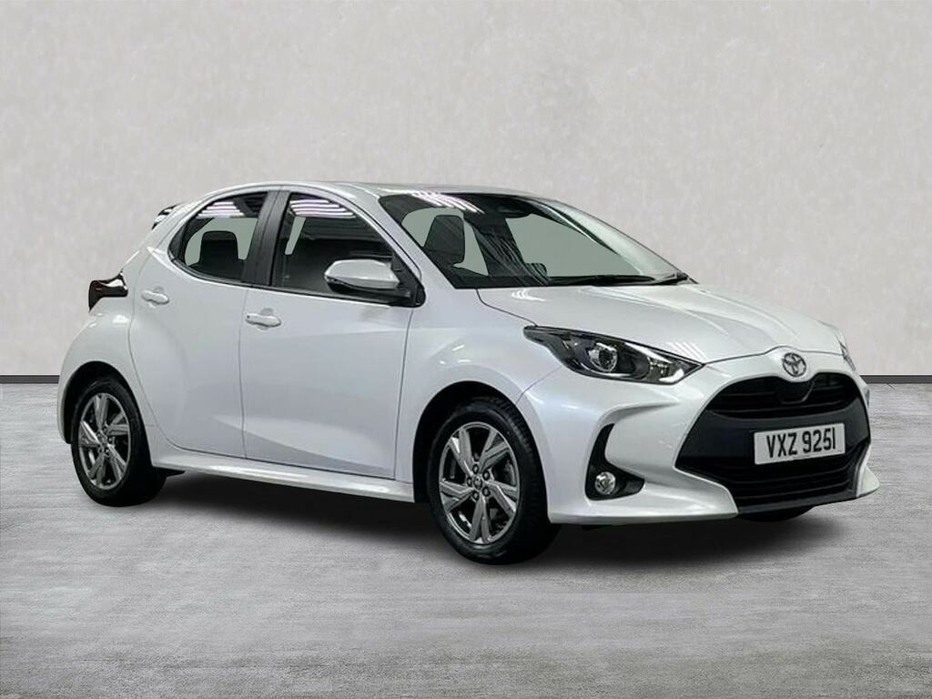 Toyota Yaris 1.5 Vvt-h Icon Hatchback Hybrid E-cvt E White