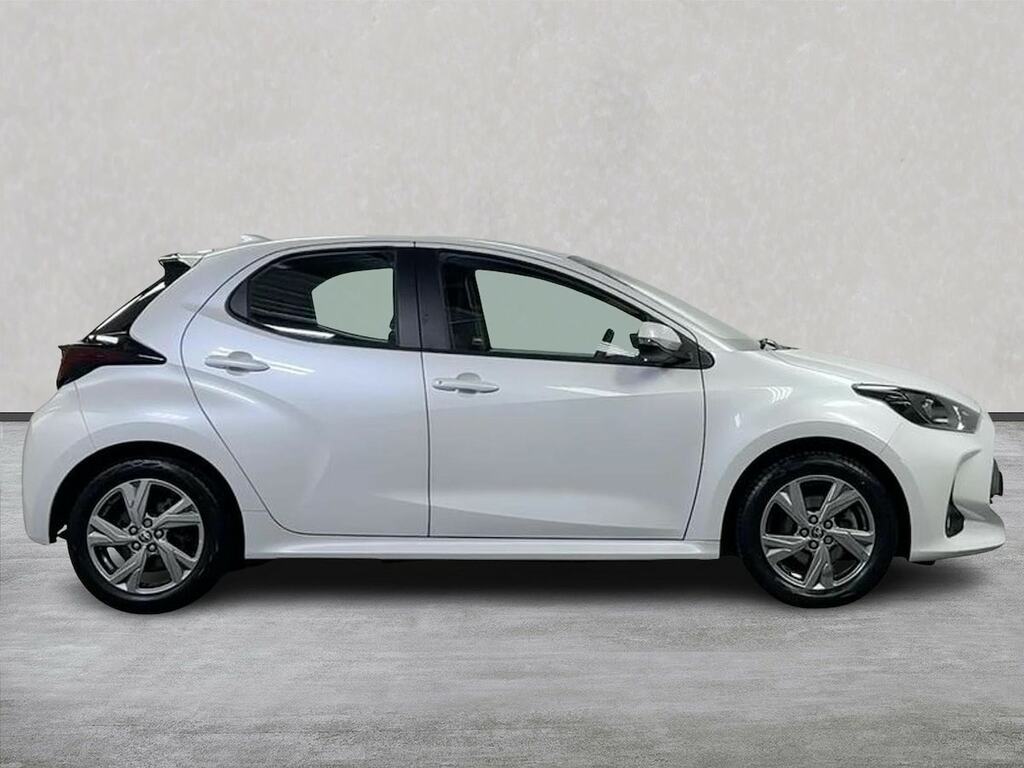 Toyota Yaris 1.5 Vvt-h Icon Hatchback Hybrid E-cvt E NO08EJJ White #3