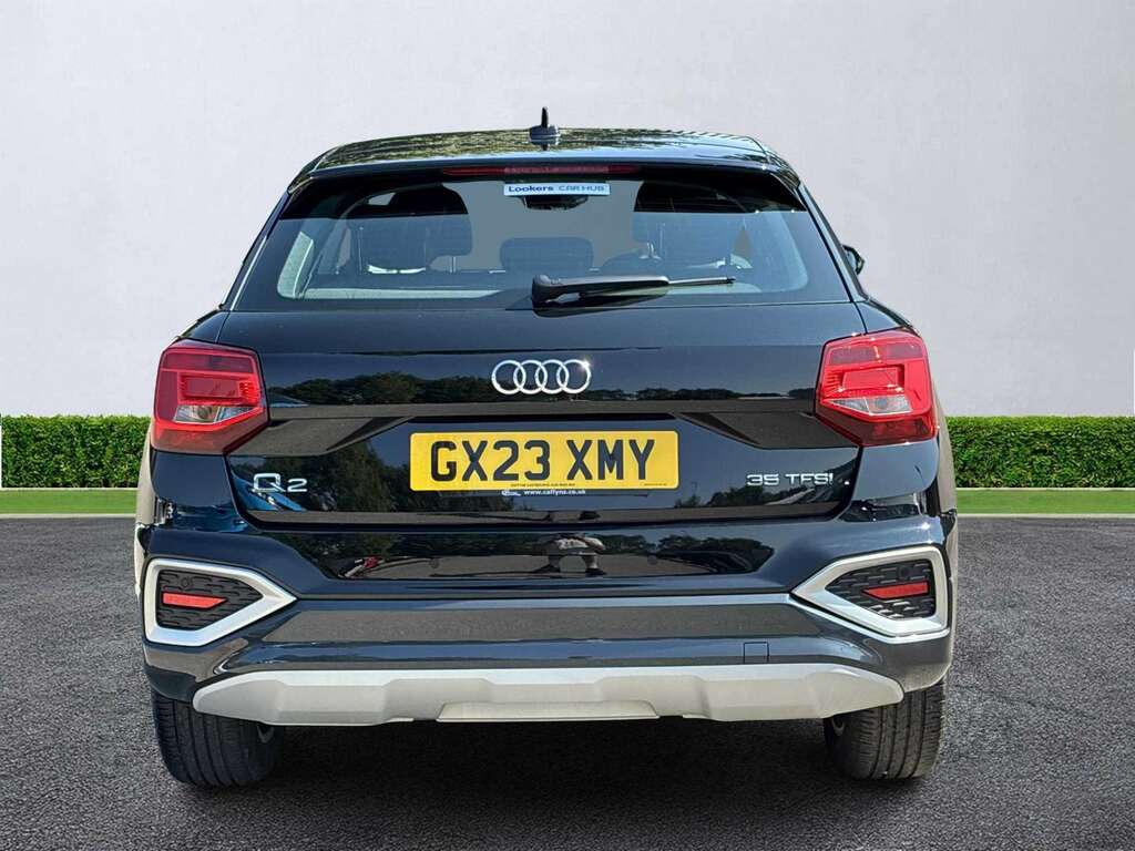 Audi Q2 35 Tfsi Sport S Tronic Black #4