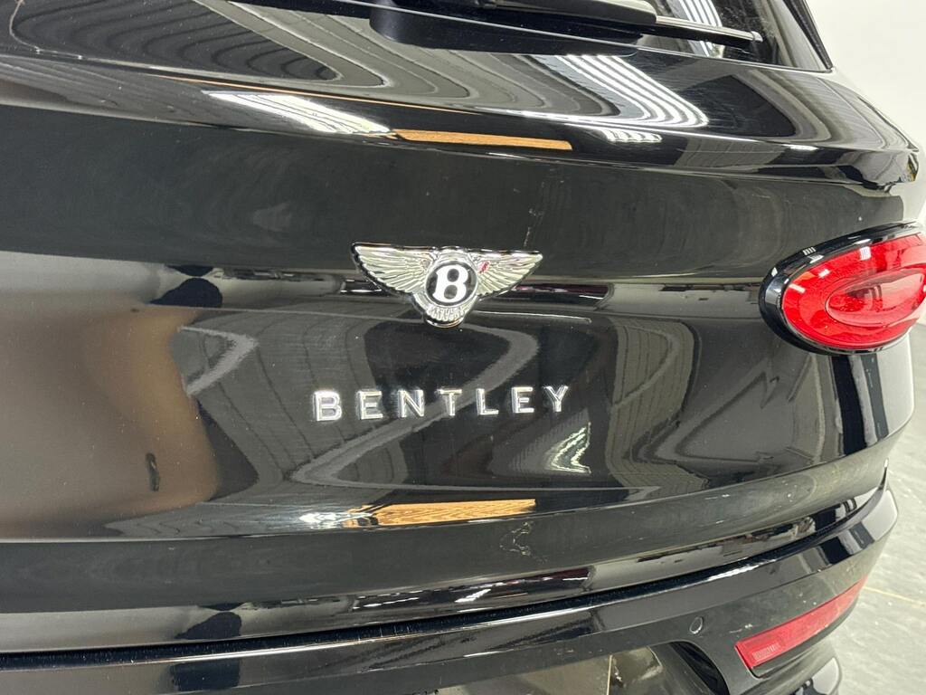 Bentley Bentayga 3.0 Tfsi V6 17.3Kwh Suv Plug-in Hybrid Green #30