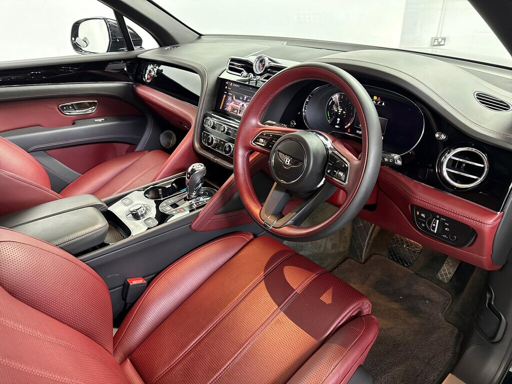 Bentley Bentayga 3.0 Tfsi V6 17.3Kwh Suv Plug-in Hybrid Green #35