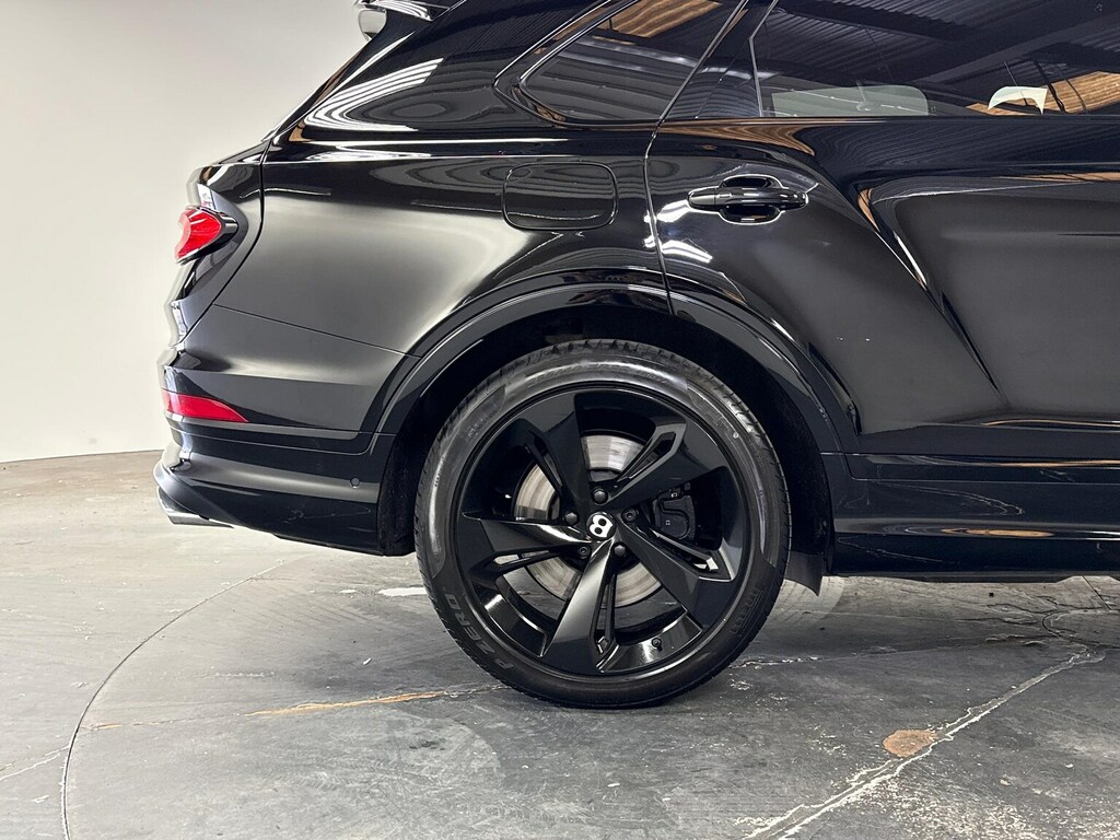 Bentley Bentayga 3.0 Tfsi V6 17.3Kwh Suv Plug-in Hybrid Green #24