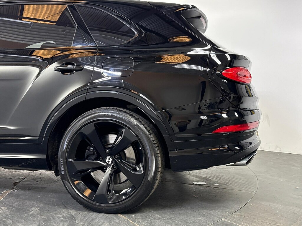 Bentley Bentayga 3.0 Tfsi V6 17.3Kwh Suv Plug-in Hybrid Green #31