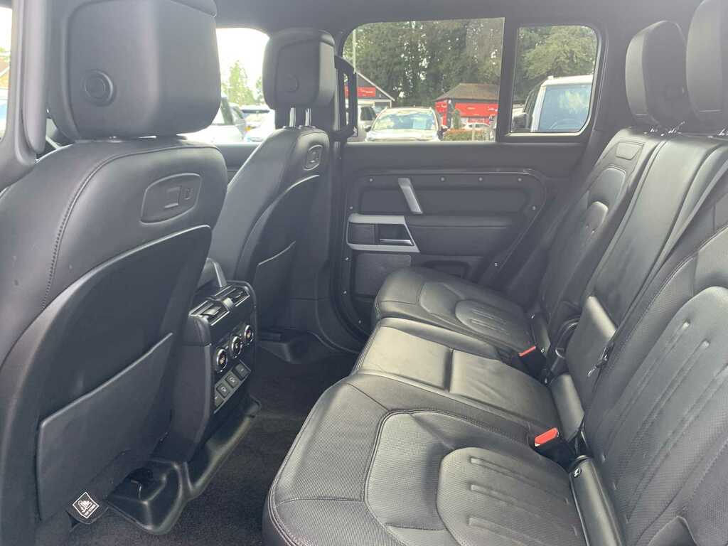 Land Rover Defender 110 2.0 P300 X-dynamic Hse 110 7 Seat Grey #4