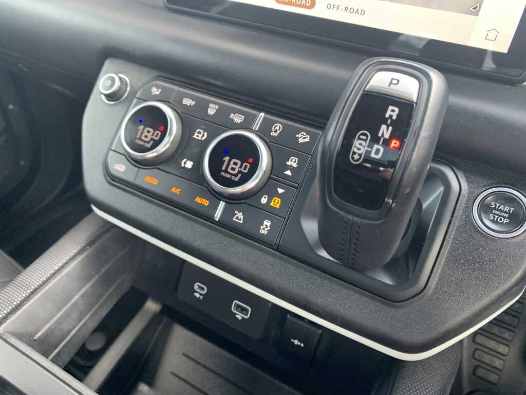Land Rover Defender 110 3.0 D250 Mhev Xs Edition 4Wd Euro 6 Ss Black #13