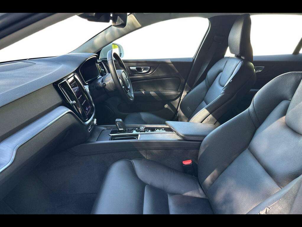 Volvo V60 2.0H T6 Recharge 11.6Kwh Inscription Plug-in Awd Black #7