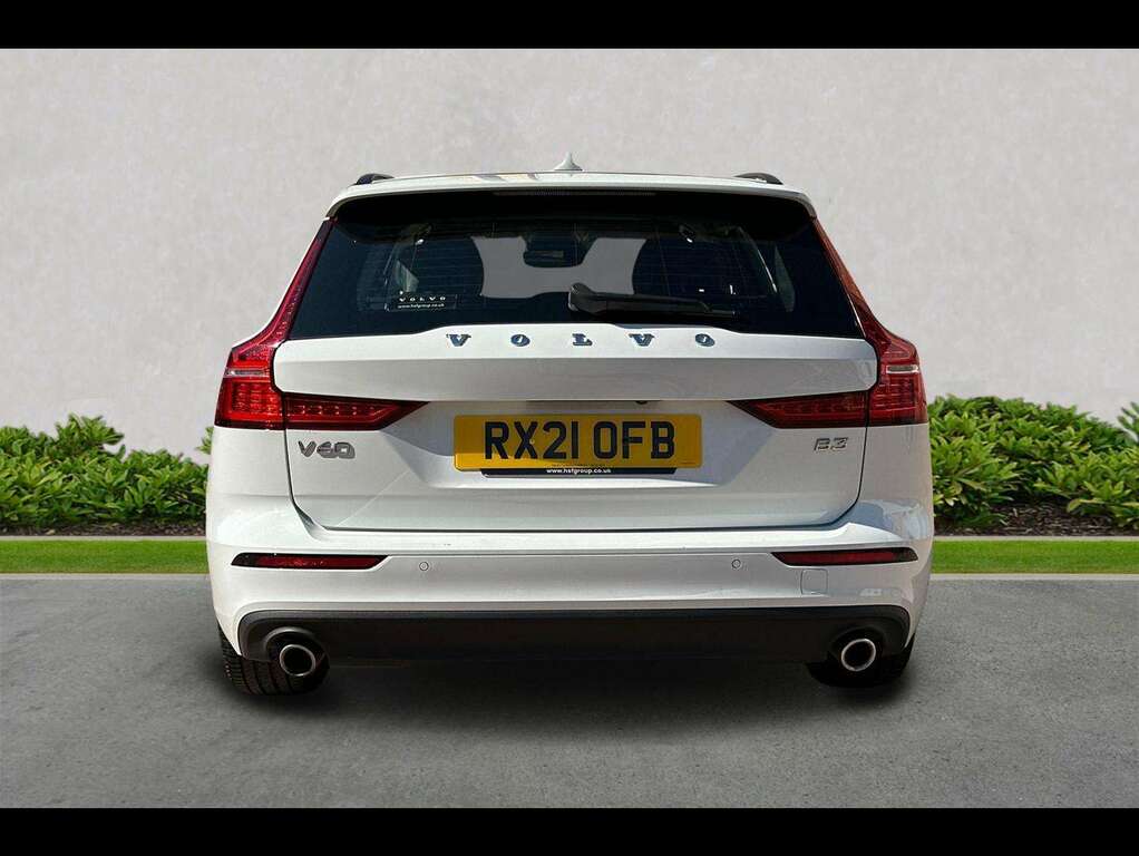 Volvo V60 2.0 B3p Momentum White #4