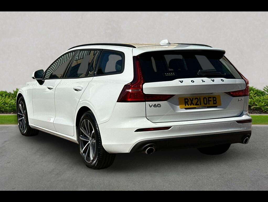 Volvo V60 2.0 B3p Momentum White #2