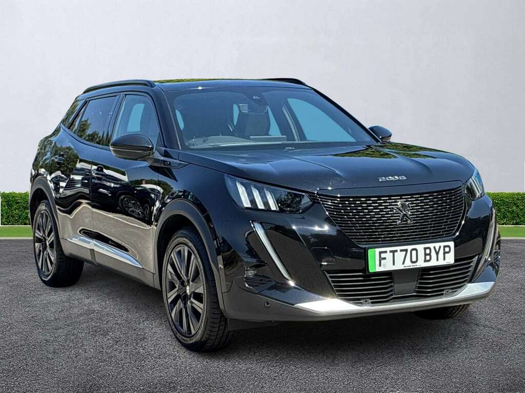 Peugeot e-2008 100Kw Gt 50Kwh Black