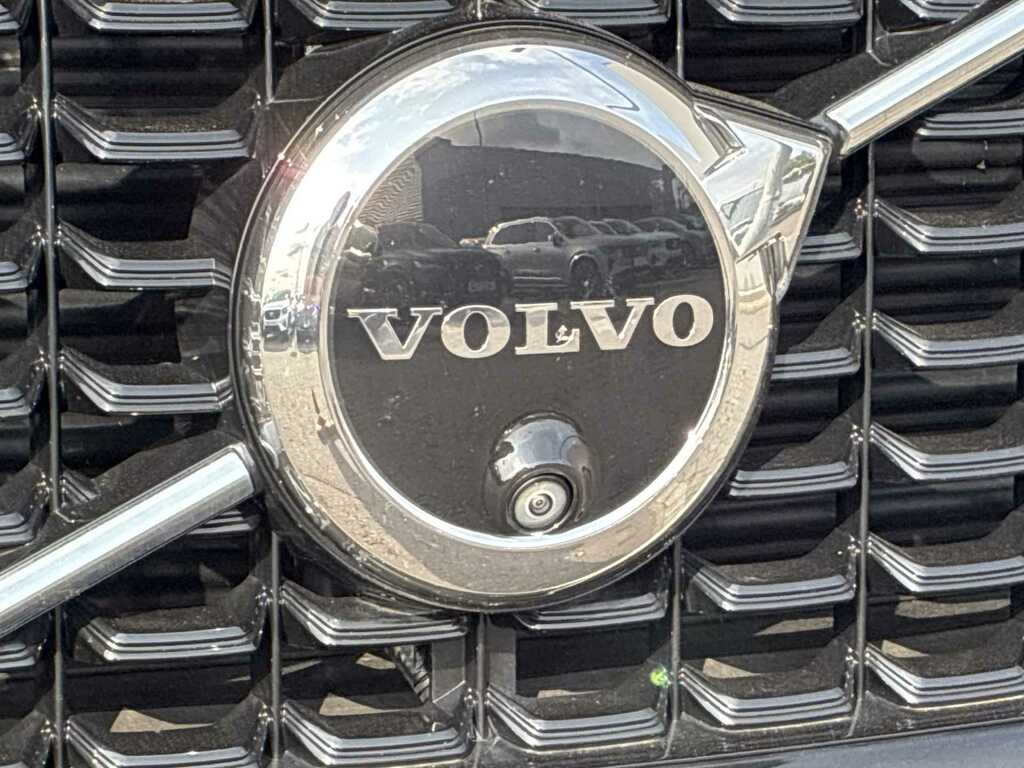 Volvo XC60 2.0 B5p Plus Dark Awd Geartronic SH26NVN Black #4