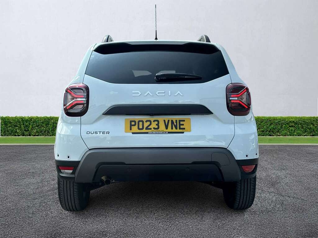 Dacia Duster 1.3 Tce 150 Journey Edc White #4