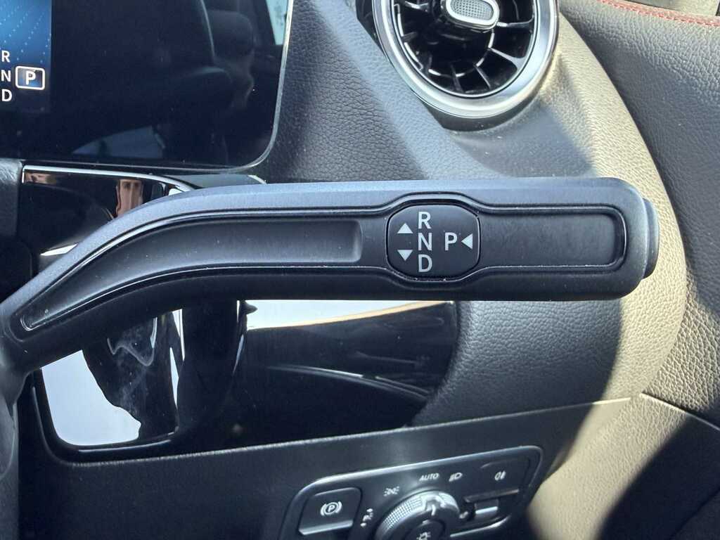 Mercedes-Benz GLA Class 1.3 Gla200 Sport Suv 7G-dct Euro 6 Ss Black #35