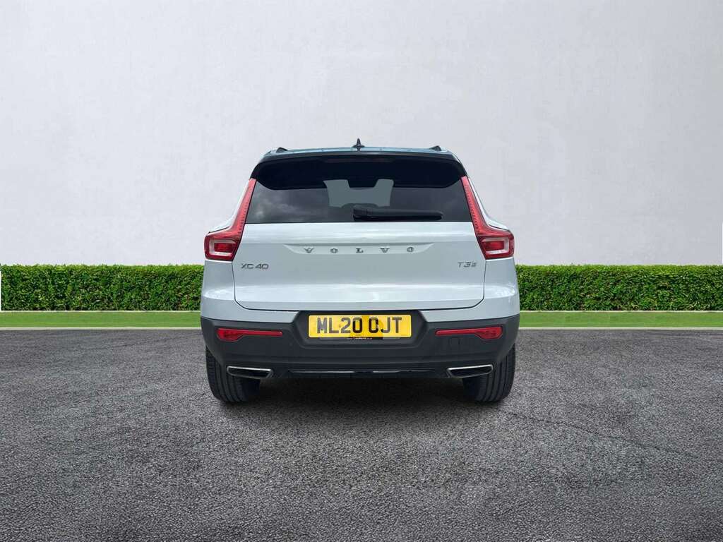 Volvo XC40 1.5 T3 163 R Design Pro Silver #5