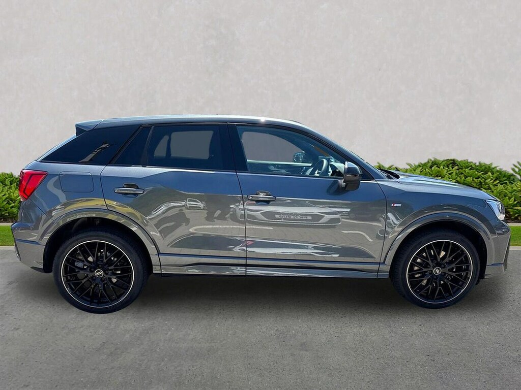 Audi Q2 35 Tfsi Black Edition S Tronic NC75GTZ Grey #3
