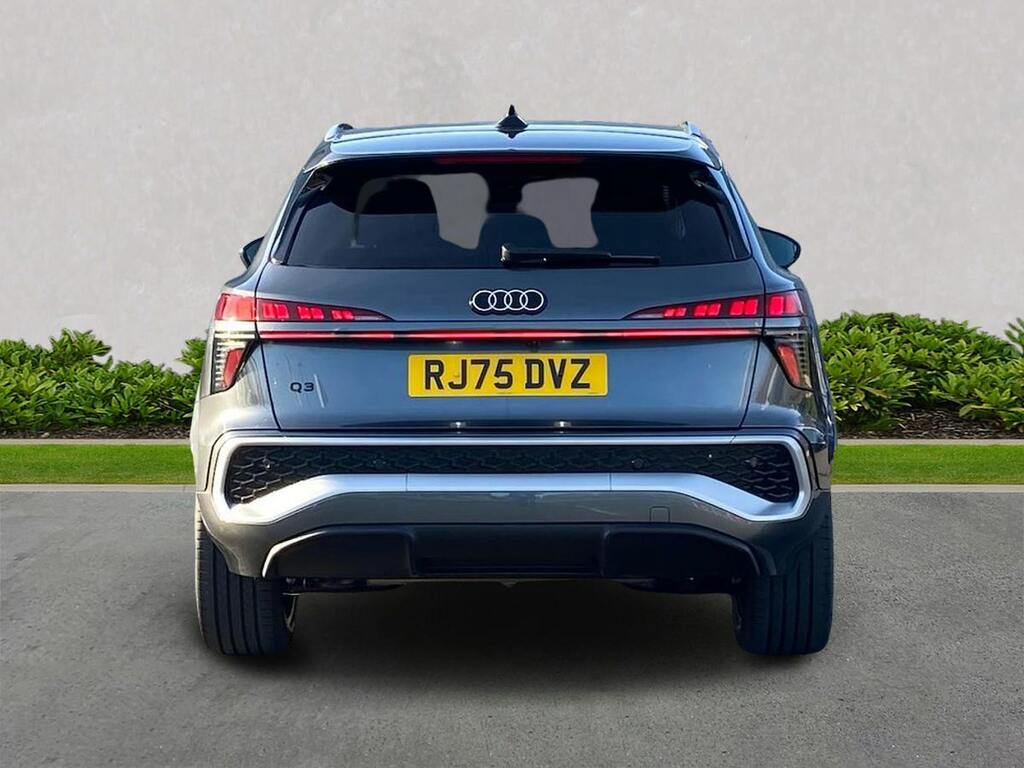 Audi Q3 1.5 E-hybrid S Line Suv Plug-in Hybrid Grey #4