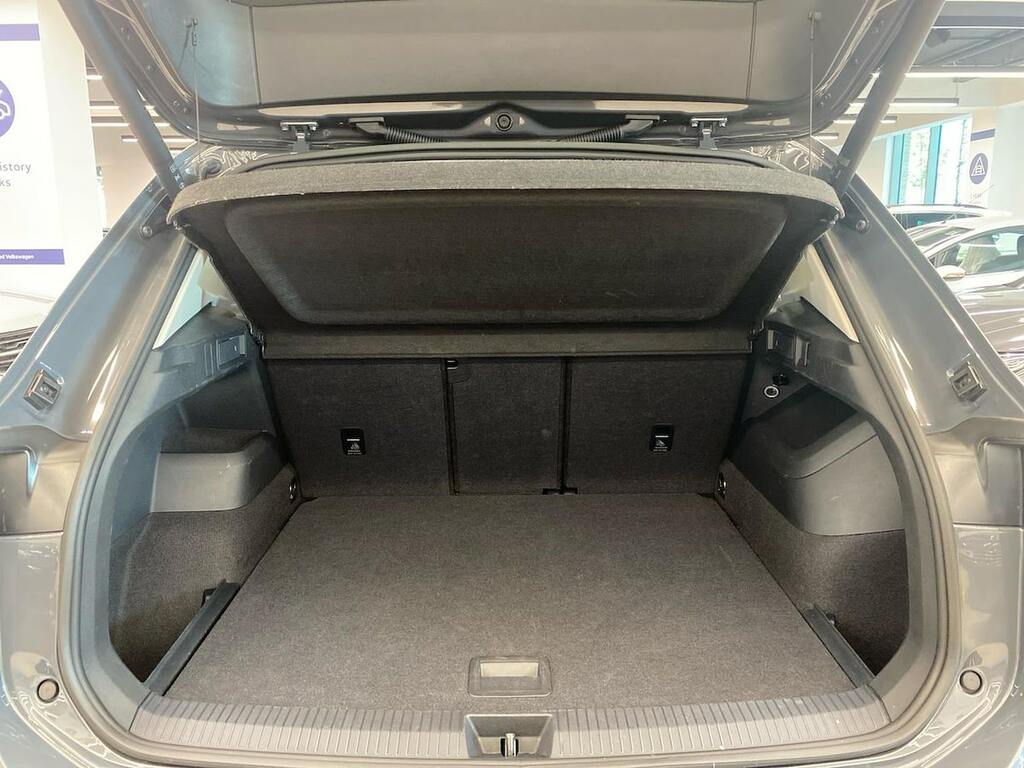 Volkswagen Tiguan 1.5 Tsi Ehybrid 19.7Kwh R-line Suv Plug Green #17