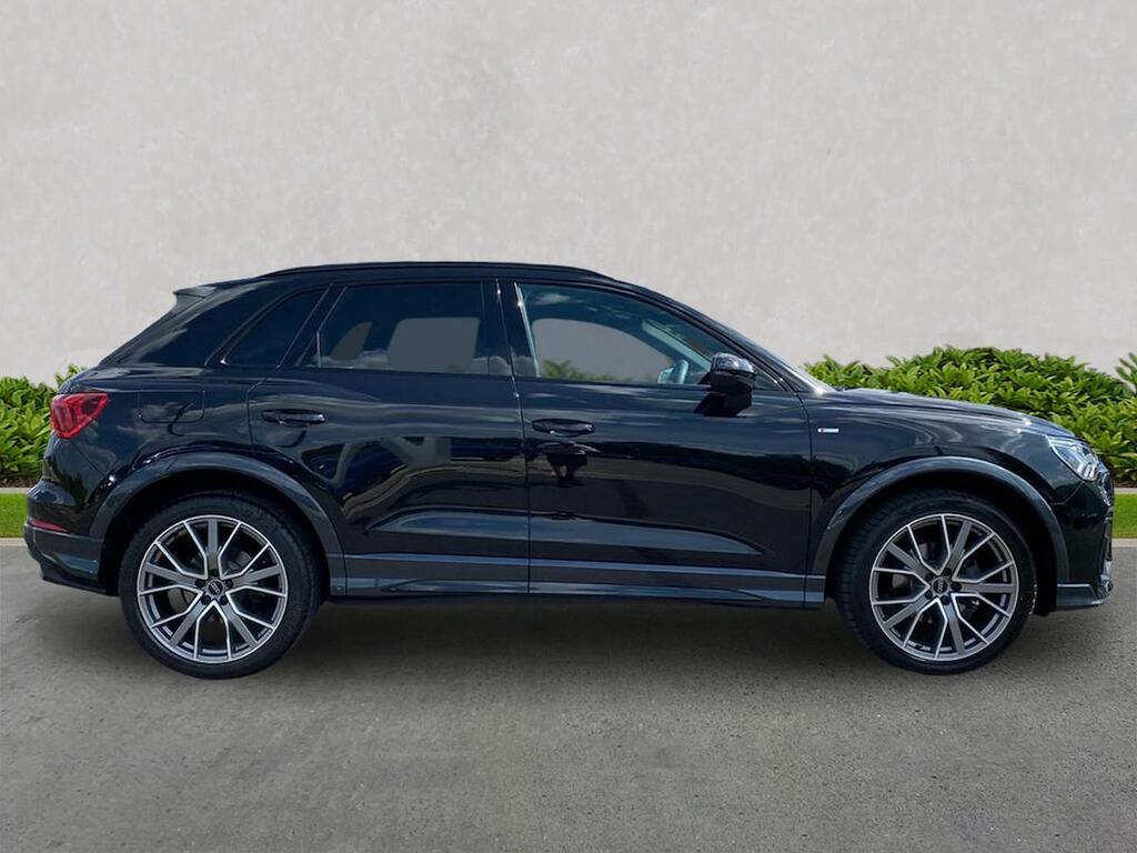 Audi Q3 1.5 Tfsi Cod 35 Black Edition Suv S Tro Black #3