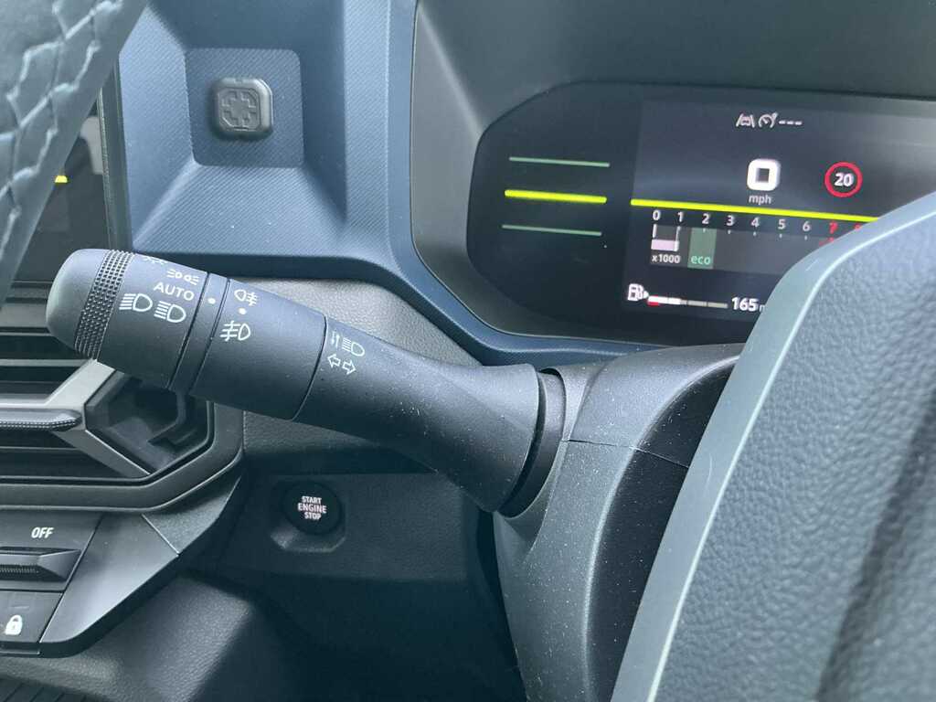 Dacia Duster 1.6 Hybrid 140 Expression Brown #25