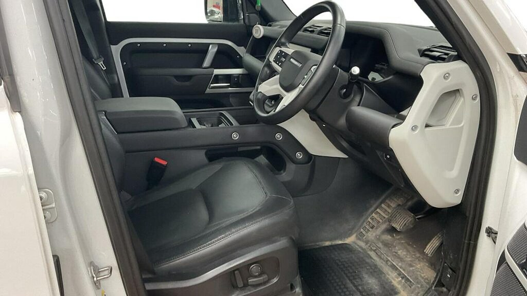 Land Rover Defender 3.0 D250 Mhev X-dynamic Se Suv 4Wd White #3