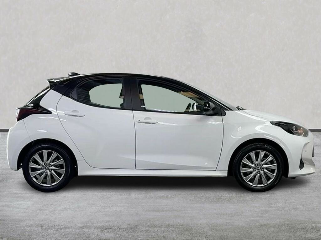Toyota Yaris 1.5 Vvt-h Icon Hatchback Hybrid E-cvt E White #3