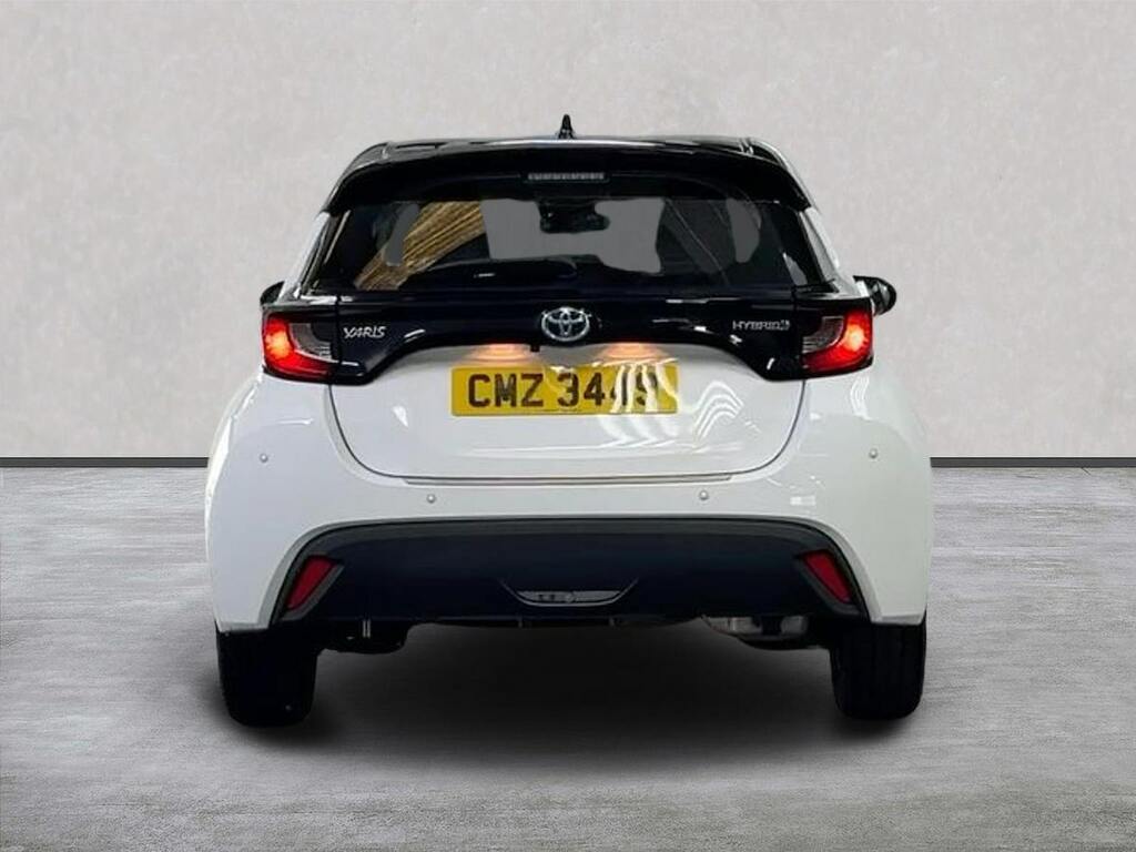 Toyota Yaris 1.5 Vvt-h Icon Hatchback Hybrid E-cvt E White #4